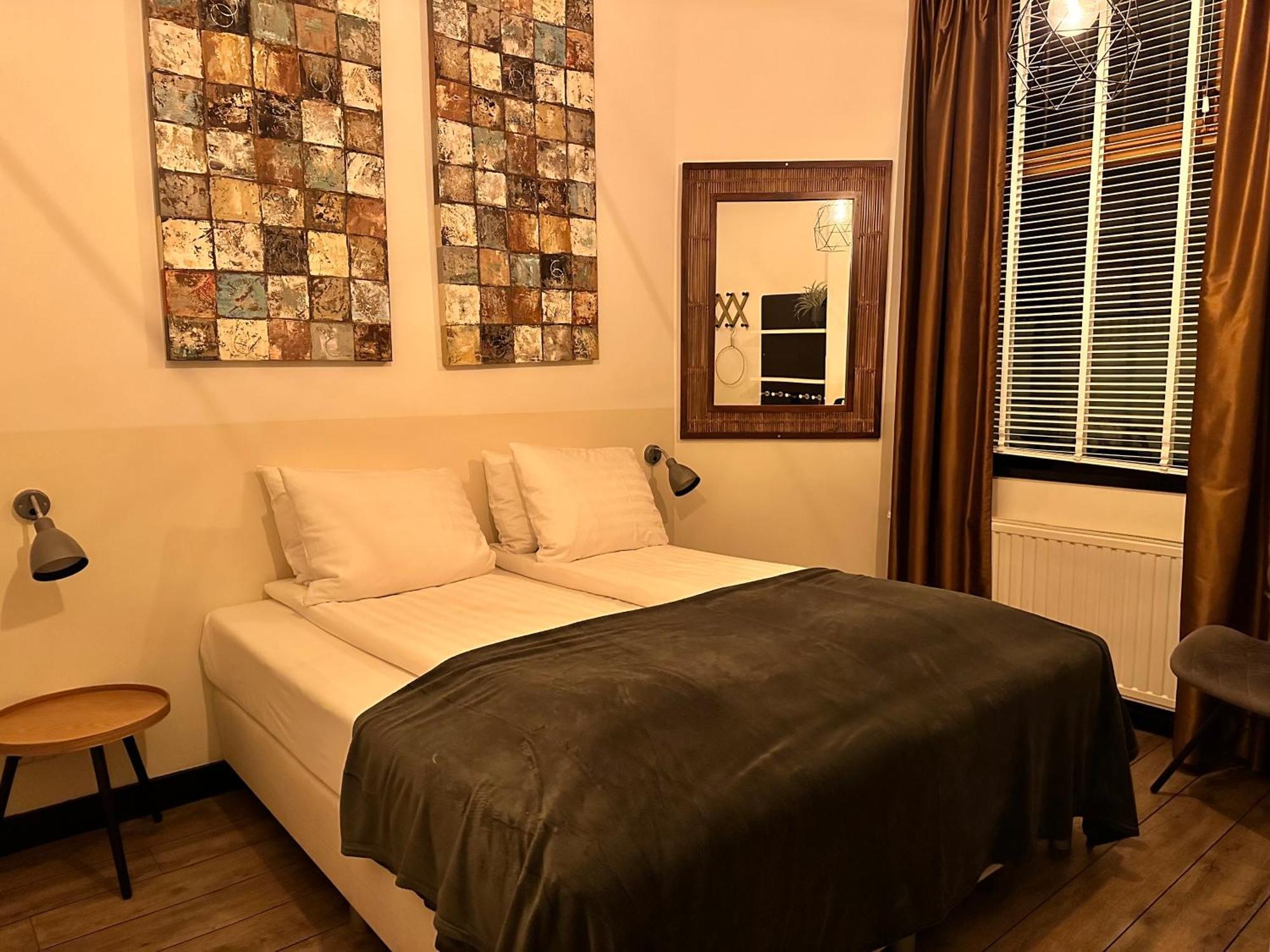 ווסט טרשחלינג Hotel Buren מראה חיצוני תמונה