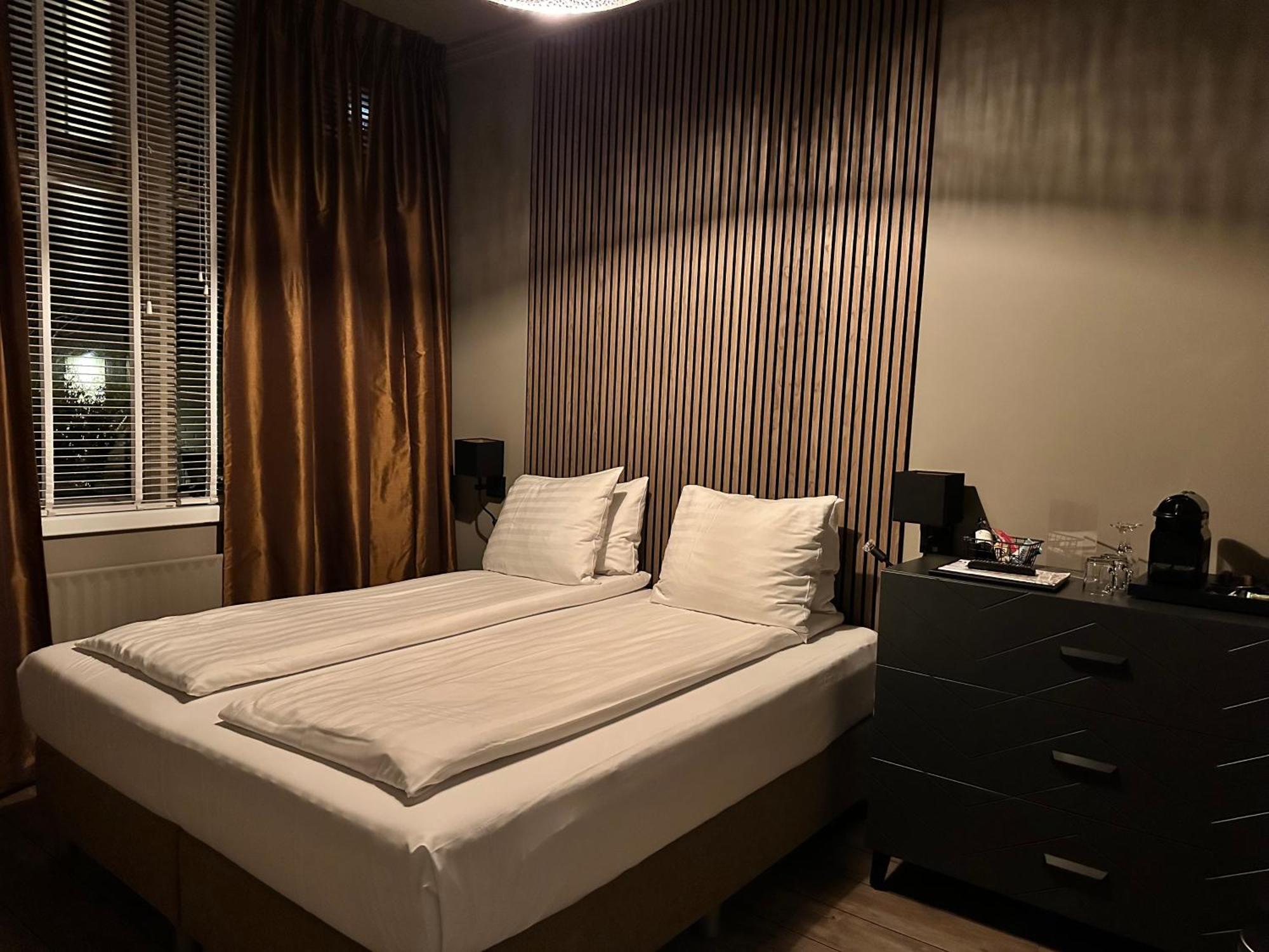 ווסט טרשחלינג Hotel Buren מראה חיצוני תמונה