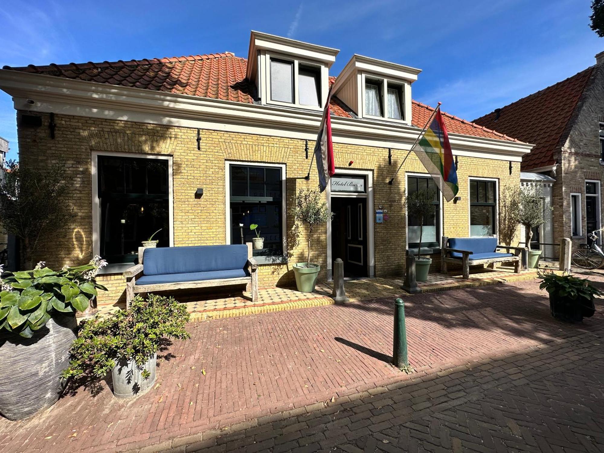 ווסט טרשחלינג Hotel Buren מראה חיצוני תמונה