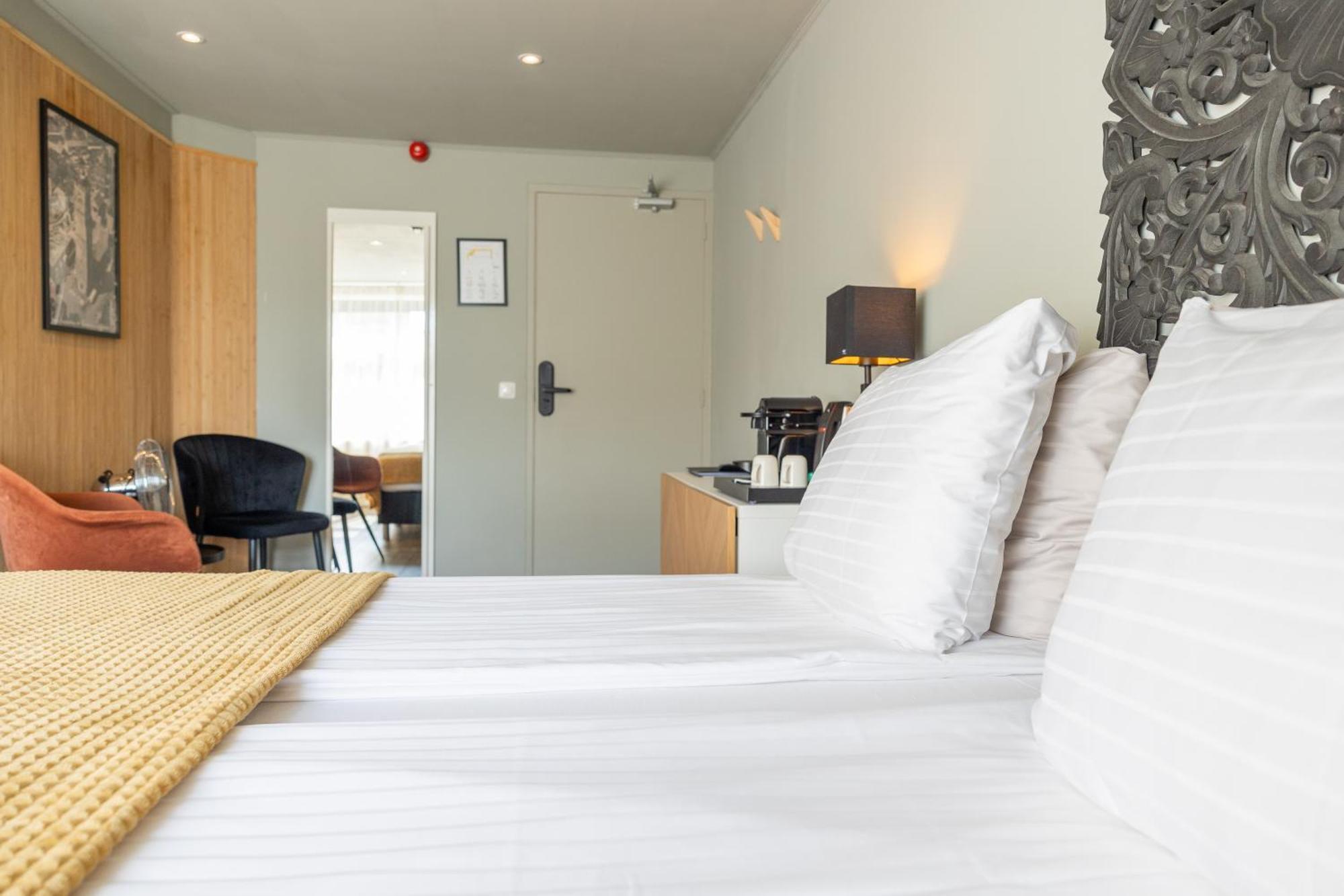 ווסט טרשחלינג Hotel Buren מראה חיצוני תמונה