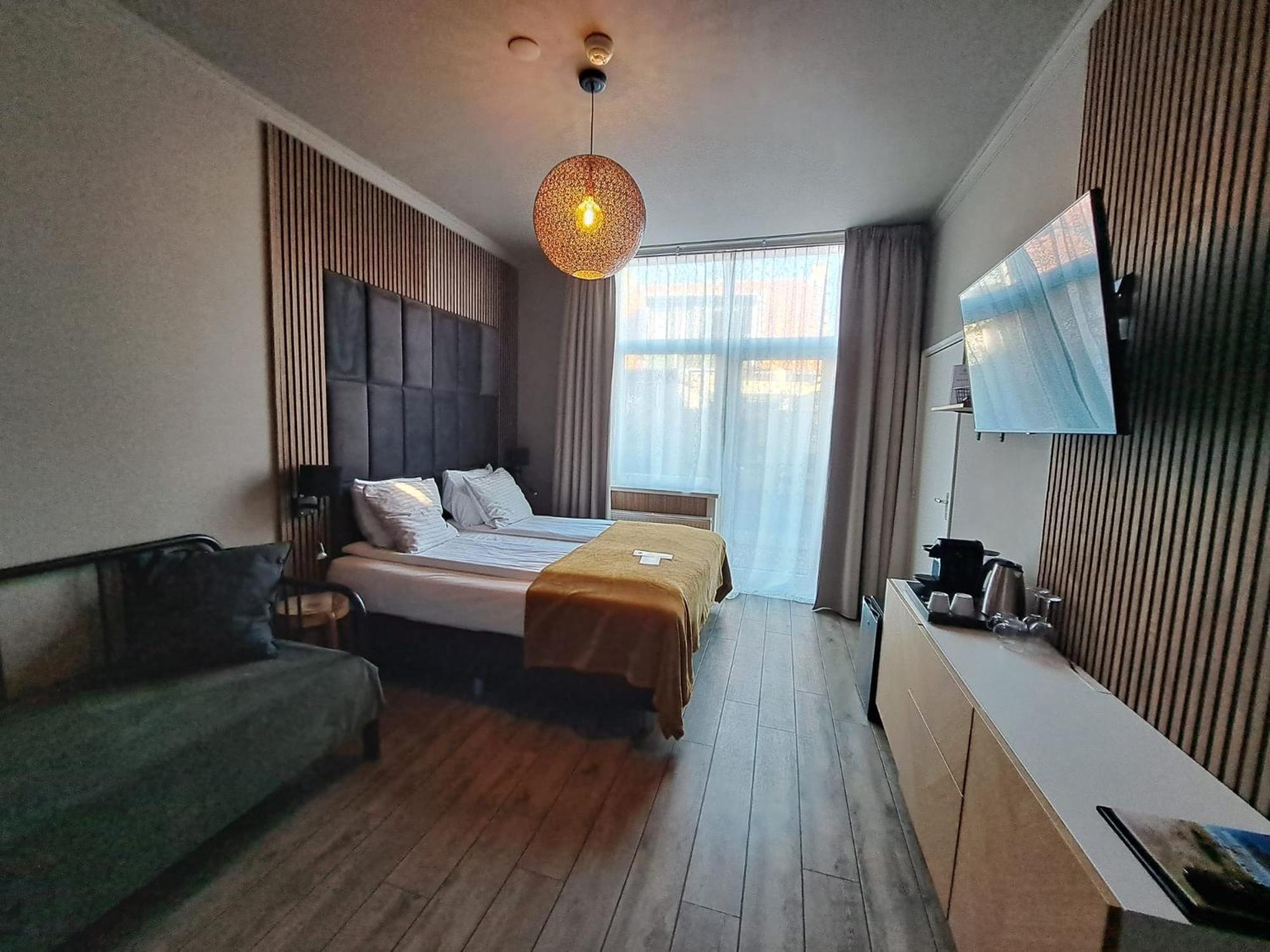 ווסט טרשחלינג Hotel Buren מראה חיצוני תמונה